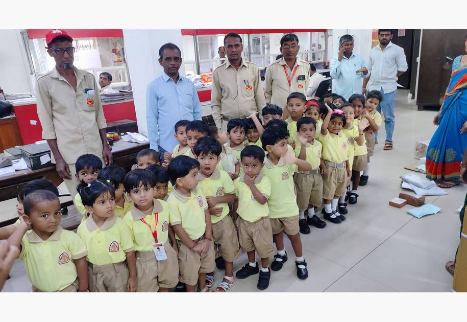 KG Student Visit to Post Office