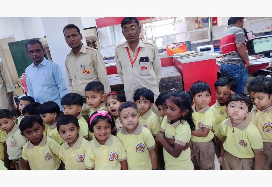 KG Student Visit to Post Office