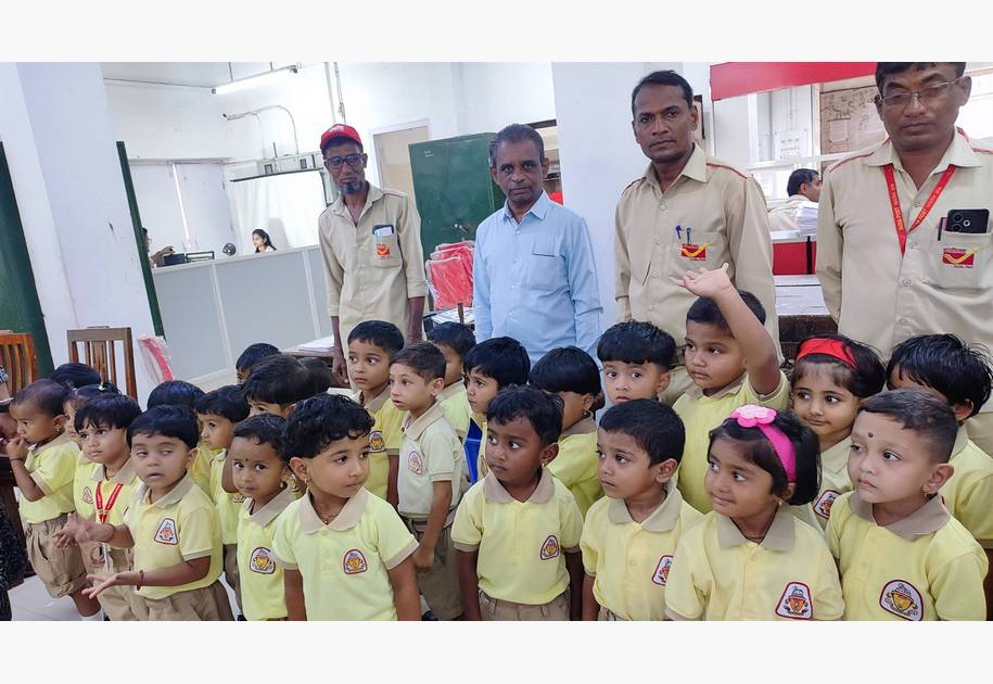 KG Student Visit to Post Office
